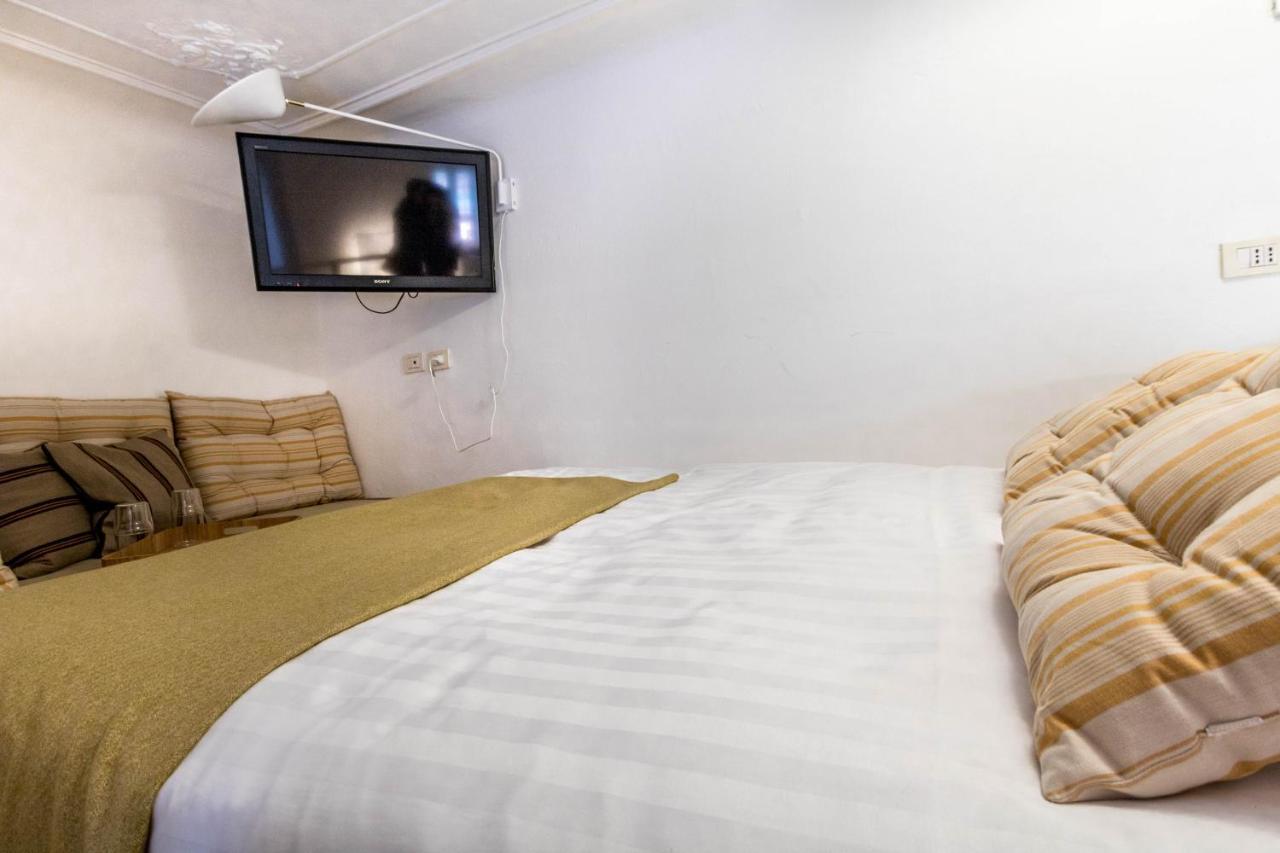 Joivy Modern Studio Near City Centre Daire Milano Dış mekan fotoğraf