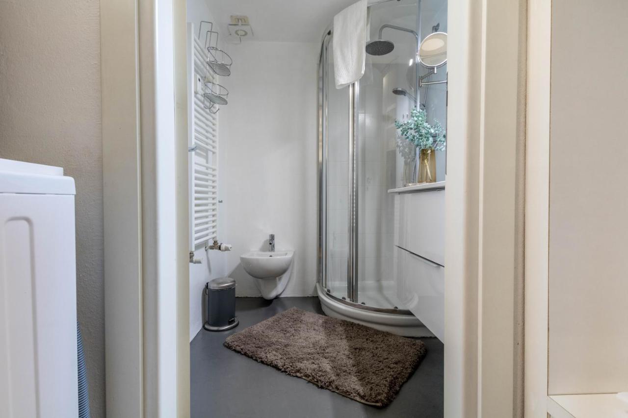 Joivy Modern Studio Near City Centre Daire Milano Dış mekan fotoğraf